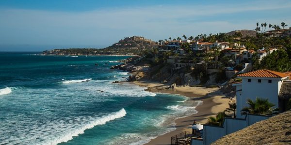 Is cabo san lucas safe beach side